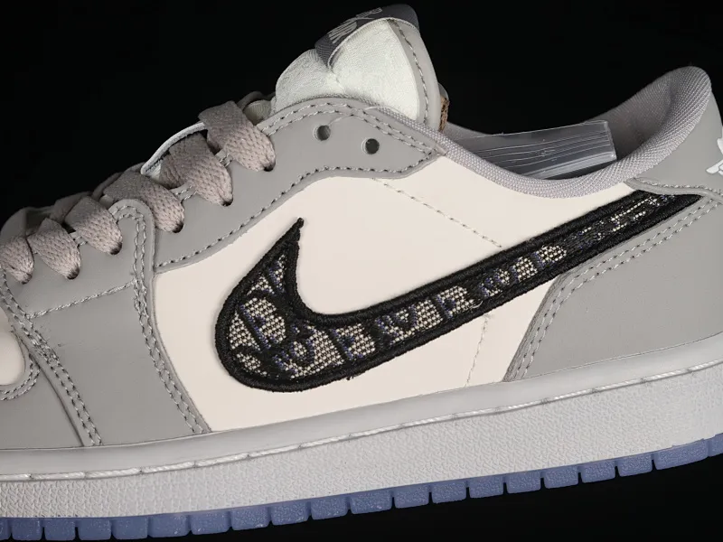 All categories Air Jordan Jordan series basketball shoes Air Jordan 1 Low Dior x Air Jordan 1 Low AJ1 Joe 1 Dior joint white gray low top CN8608-002